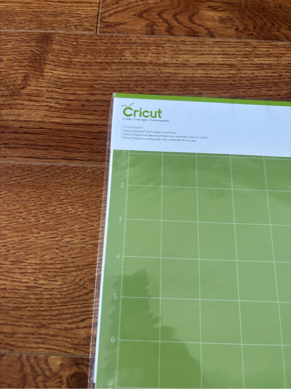 Cricut StandardGrip Cutting Mat in Lime Green - Picture 3 of 3